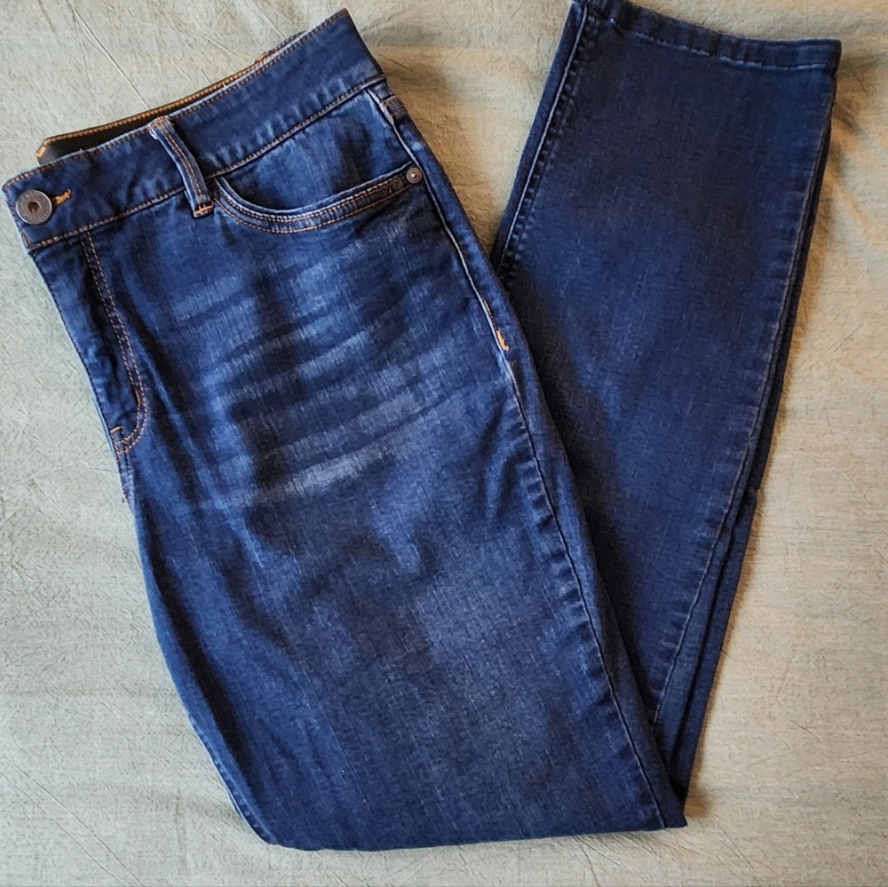 Liz Claiborne mid-rise slim leg jeans